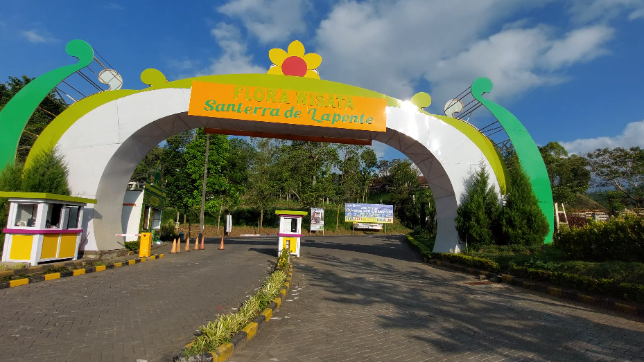 Sewa Hiace Surabaya Ke Flora Wisata Santera De Laponte Batu