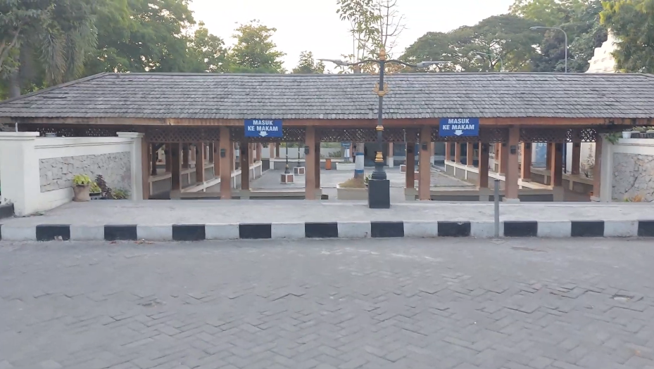 Sewa Mobil Dari Surabaya Ke Sunan Drajat Di Lamongan